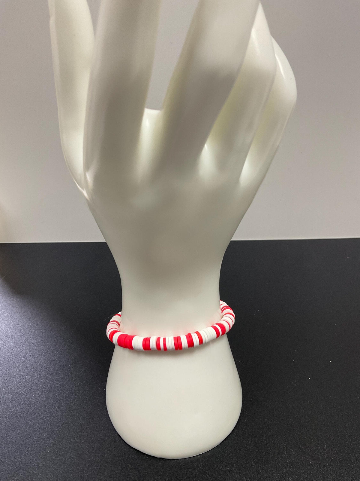 Folk song, red and white clay bead bracelet