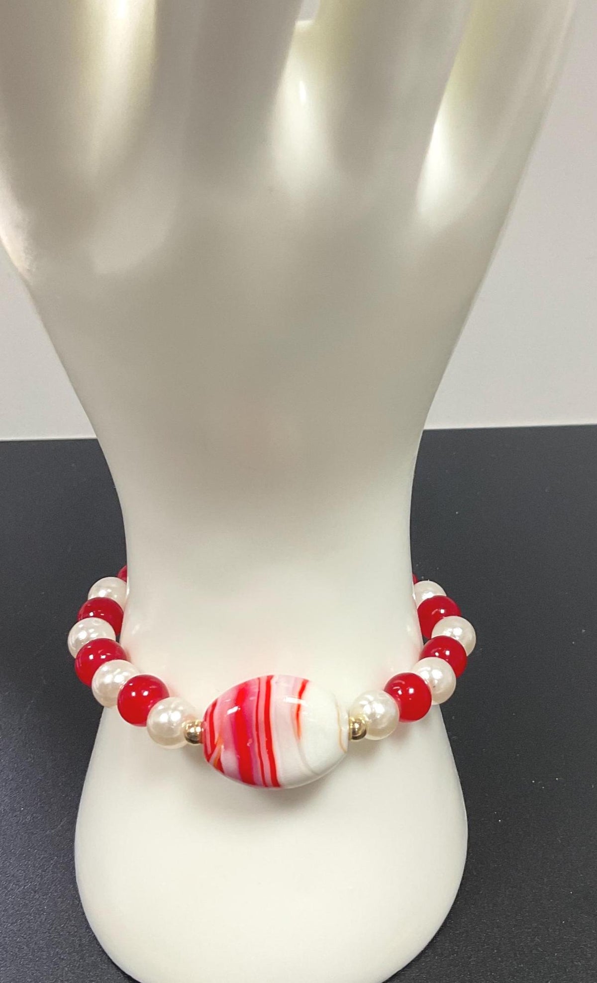 Folk Song, red and white glass bead bracelet