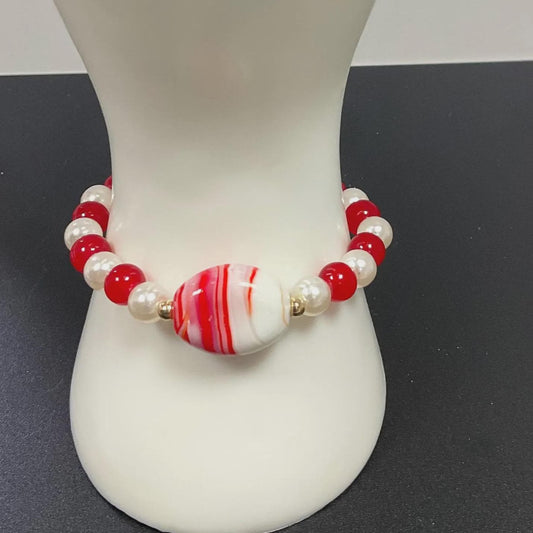 Folk Song, red and white glass bead bracelet